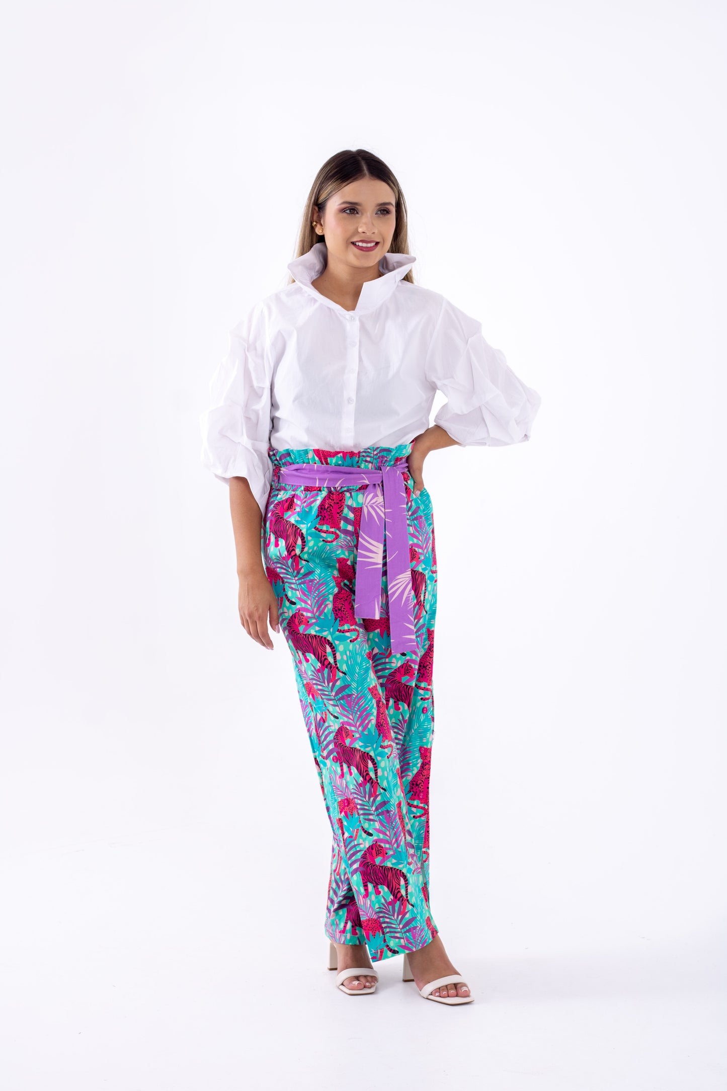 SET: DANNA ISABEL PANT